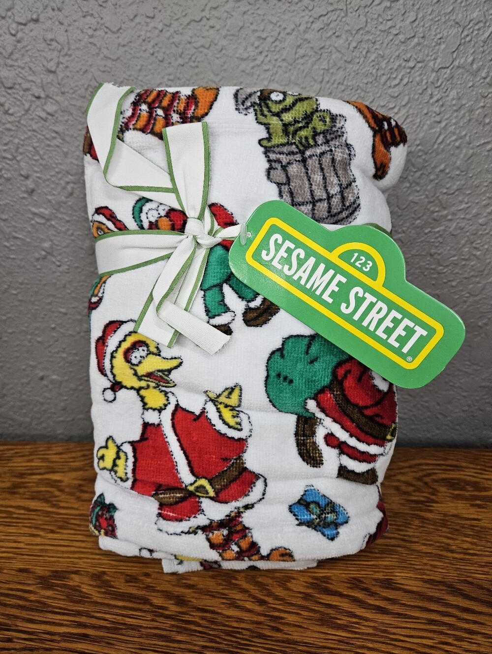 Sesame Street Christmas Holiday Hand Towels Set of 2